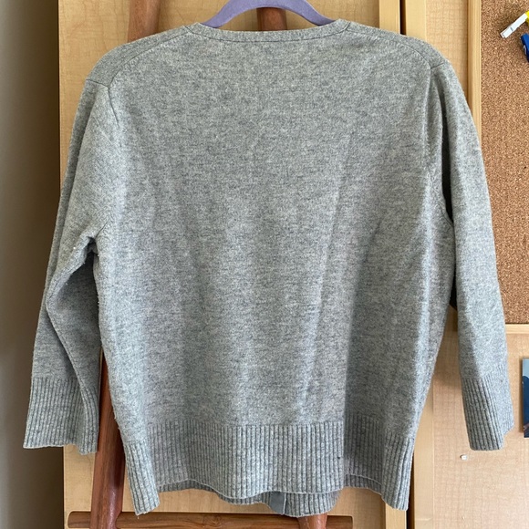 Grey sweater with cute ribbon detailing - Picture 5 of 5